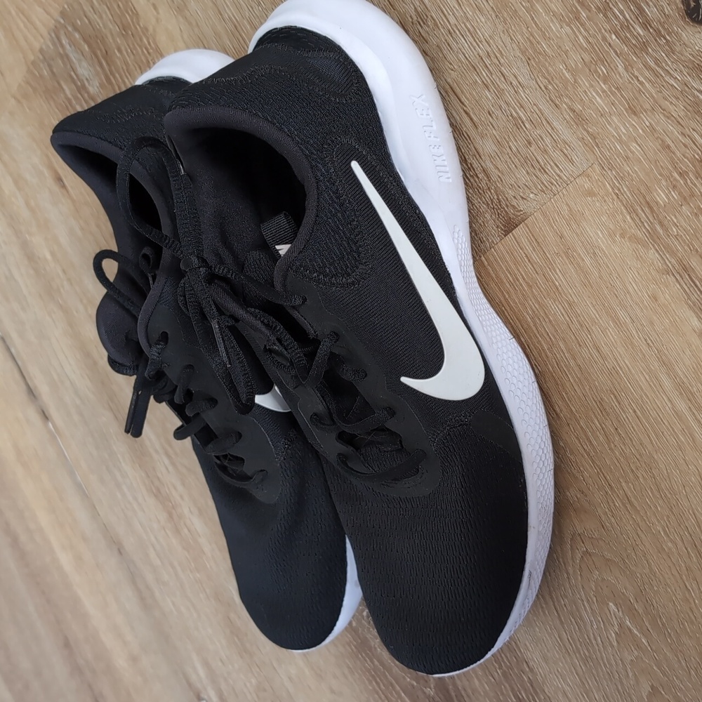 Men's Nike Flex shoes